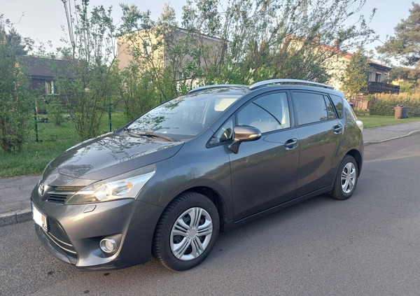 Toyota Verso cena 50450 przebieg: 166330, rok produkcji 2014 z Gliwice małe 37